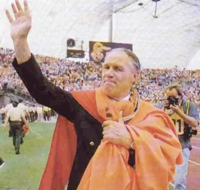 HLV Rinus Michels, cha đẻ của bóng đá tổng lực.