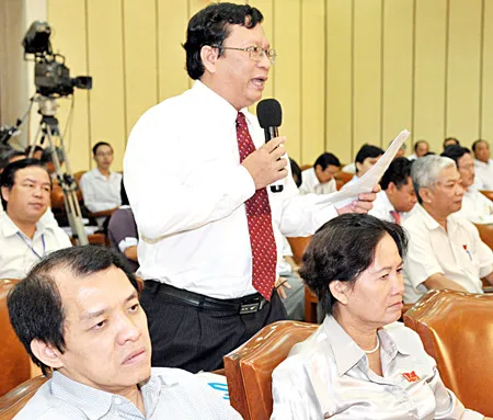 ĐB Võ Văn Sen: “Cần có hội nghị chuyên đề tìm giải pháp giải quyết game online mang nội dung không lành mạnh”.