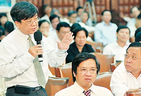 ĐB Trương Trọng Nghĩa đặt câu hỏi: Tuyến Metro số 1 Bến Thành - Suối Tiên đã “đội” vốn lên hơn gấp 3 lần, trách nhiệm này thuộc về ai? Ảnh: VIỆT DŨNG