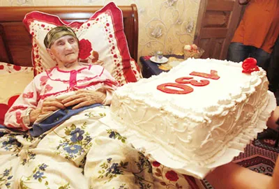 Người già nhất thế giới mừng sinh nhật 130 tuổi