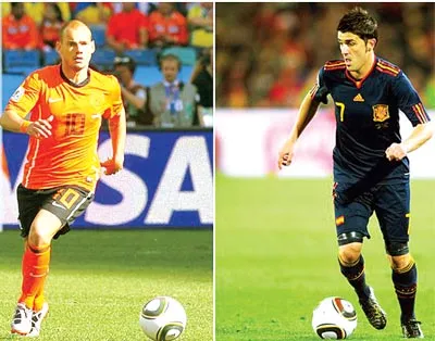 Hai át chủ bài Wesley Sneijder (Hà Lan) và David Villa (Tây Ban Nha).