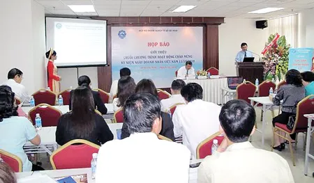 Toàn cảnh buổi họp báo