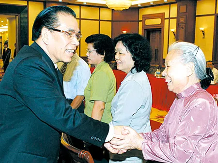 Tổng Bí thư Nông Đức Mạnh: Lực lượng thanh niên xung phong đã có những đóng góp to lớn