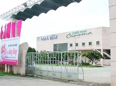 Trung tâm văn hóa quận ven, huyện ngoại thành: Hữu danh, vô thực