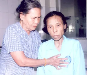 Chị Bông bệnh nặng, gia đình kiệt quệ