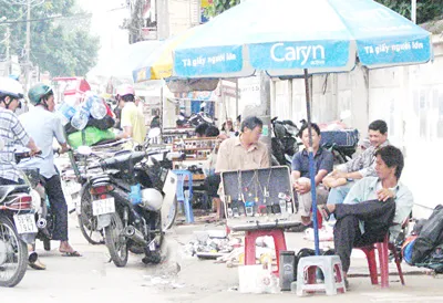 Hậu World Cup 2010: Cảnh giác hàng điện tử vỉa hè