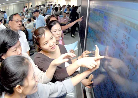 Thị trường chứng khoán Việt Nam - Củng cố pháp lý, nâng chất hàng hóa