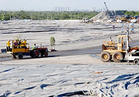 TPHCM: Mở hướng xử lý chất thải nguy hại