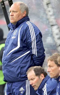 Hướng đến Premier League 2010-2011: Fulham hụt mất Martin Jol