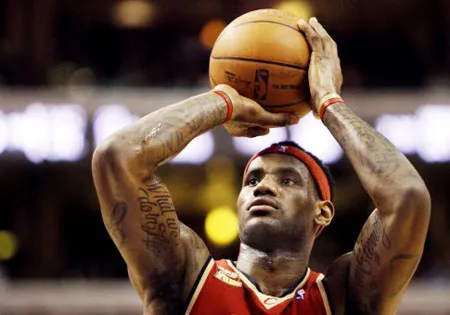 Ngôi sao bóng rổ nhà nghề Mỹ LeBron James