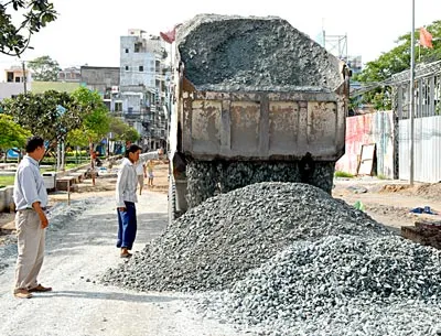 Dự án nâng cấp đô thị TPHCM: Triển khai chậm do vướng đền bù
