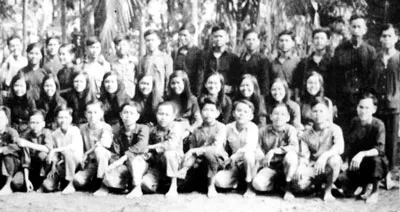 Ngôi trường thời kháng chiến của chúng tôi đón nhận danh hiệu anh hùng