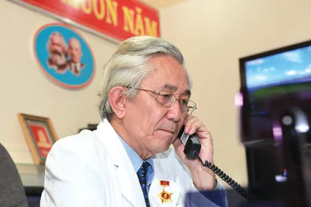 Bác sĩ Nguyễn Hữu Khánh Duy dành hết thời gian giúp bệnh nhân cai nghiện ma túy