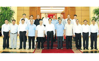 Bộ Chính trị làm việc với Ban Thường vụ Đảng ủy Công an Trung ương: Giữ vững ổn định, hòa bình để phát triển đất nước