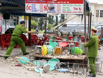 Côn đồ “đại náo” chợ đêm Đà Lạt