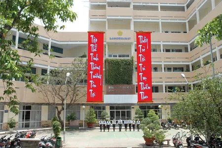 Trường trung cấp Du lịch Khách sạn SaigonTourist luôn đón chào tân sinh viên