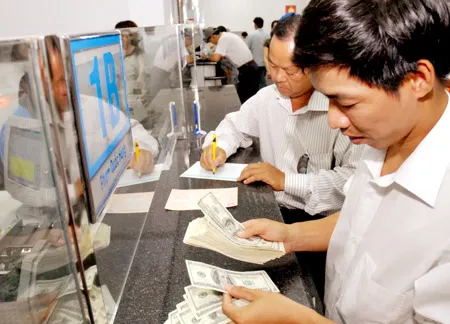 Tăng tỷ giá liên ngân hàng: Doanh nghiệp sản xuất gặp khó