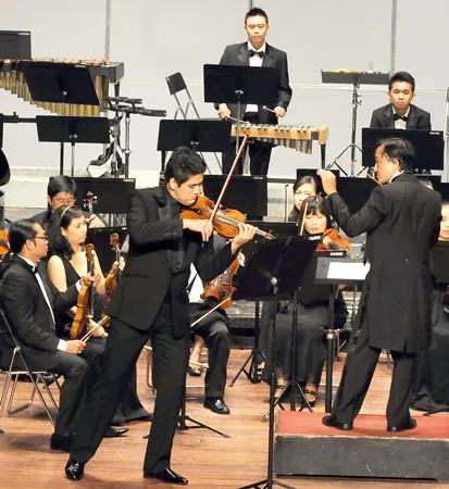 Hòa nhạc và hợp xướng “Giai điệu mùa thu 2010” ảnh 2