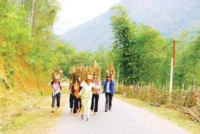 Khách về Mường Động