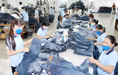 Cần giải pháp khả thi giữ chân người lao động