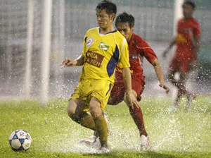 Công bố danh sách đội tuyển bóng đá Việt Nam : Không Công Vinh, nhưng có Văn Quyến