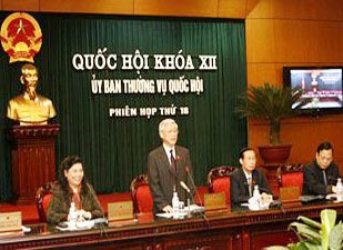 Chairman Nguyen Phu Trong speaks at a National Assembly Standing Committee session