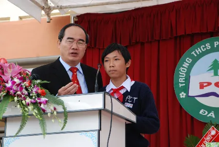 Khai giảng năm học mới 2010 - 2011: Tạo sự chuyển biến về chất mạnh mẽ, toàn diện hơn ảnh 3