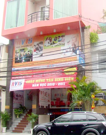 Dù không được cấp phép tuyển sinh, đào tạo trình độ cao đẳng, đại học nhưng Trường Quốc tế Mỹ Việt - AVIS vẫn tiếp tục tuyển sinh. Ảnh: T.HÙNG