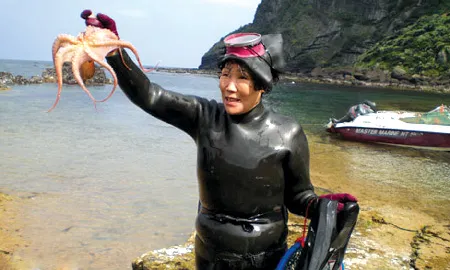 U.60 vẫn phải mưu sinh