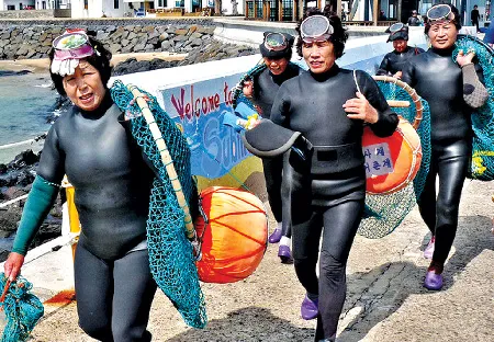 Chuẩn bị lặn biển