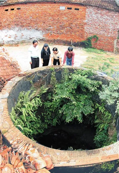 Giếng cổ ở đầu làng Mông Phụ.