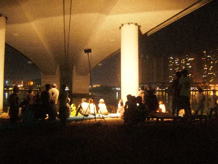 Một cô gái nhảy cầu Thủ Thiêm tự vẫn