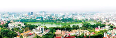 Toàn cảnh Hồ Gươm - Hà Nội. Ảnh: DƯƠNG VI KHOA