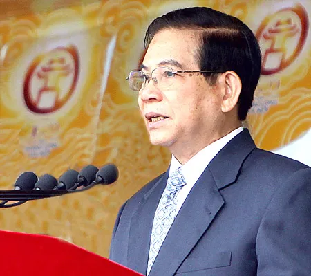 Vững vàng khí phách ngàn năm (*)