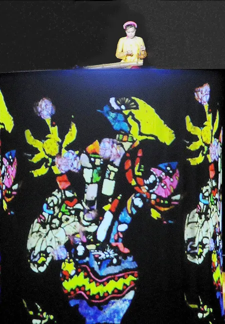 Độc tấu đàn bầu được tôn vinh là một trong những điểm nhấn độc đáo về âm nhạc dân tộc trong chương trình