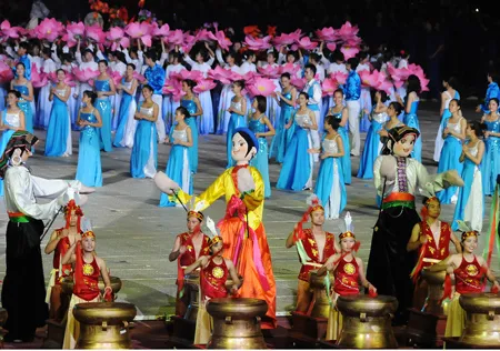 Những dấu son lịch sử  trong đêm nghệ thuật: “ Thăng Long – Hà nội thành phố rồng bay” ảnh 7