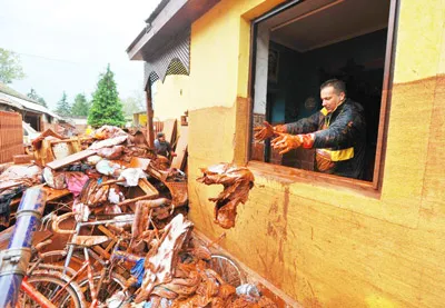 Hungary - Thảm họa bùn đỏ và cái giá phải trả