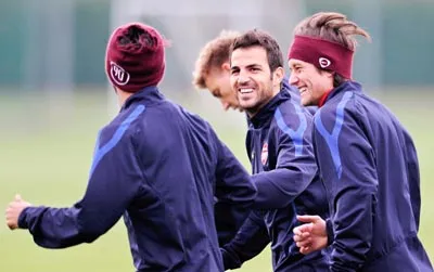 Tiền vệ đội trưởng Arsenal Cesc Fabregas trên sân tập hôm qua. Nhiều khả năng Fabregas sẽ trở lại thi đấu ở trận gặp Shakhtar Donetsk đêm nay.