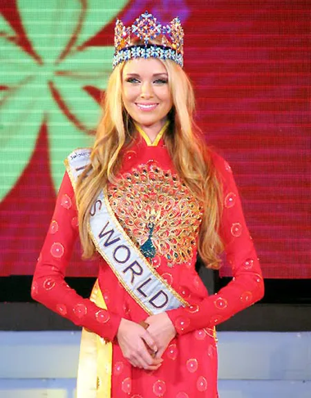 Aishwarya Rai  là “Hoa hậu của các Hoa hậu” ảnh 3