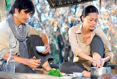 Xem Cánh đồng bất tận: Cái “khó” của đoạn kết phim?