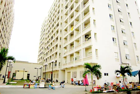 Người dân ở rạch Ụ Cây quận 8 có cuộc sống tốt hơn tại chung cư Phú Mỹ, quận 7. Ảnh: HUY ANH