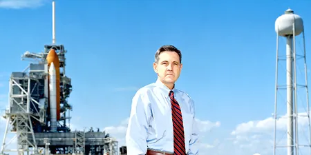 Robert Cabana, Giám đốc Trung tâm không gian Kennedy, với con tàu Discovery cùng sứ mạng không gian lần cuối