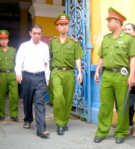 Phòng chống tội phạm tham nhũng tại TPHCM - Hiệu quả còn thấp