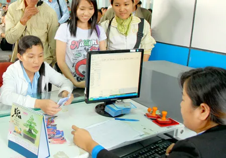 Hết vé tàu ngày cao điểm?
