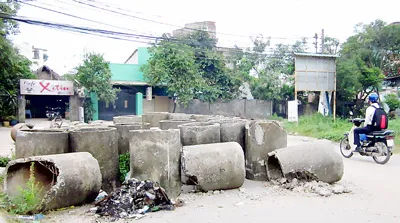 Cống nằm giữa đường