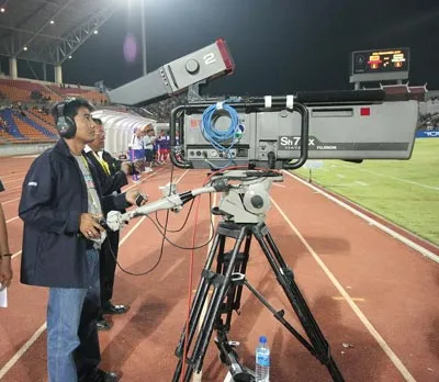 Truyền hình trực tiếp tại AFF Cup 2008. Ảnh: Nhật Anh