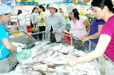 Chính phủ đã có nhiều giải pháp bình ổn giá cả thị trường trong thời gian qua. Ảnh: CAO THĂNG