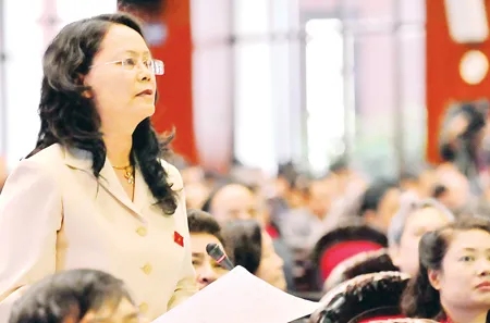 ĐB Phạm Thị Loan (Hà Nội) chất vấn Thủ tướng Nguyễn Tấn Dũng