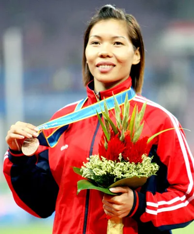 Vũ Thị Hương đoạt 1 Huy chương Bạc và 1 Huy chương đồng môn điền kinh.