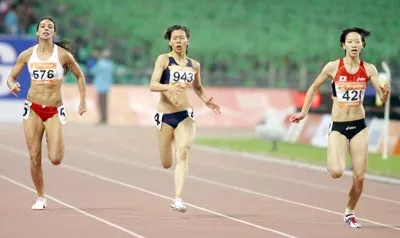 Vũ Thị Hương - tung nước rút. Ảnh: Việt Hùng